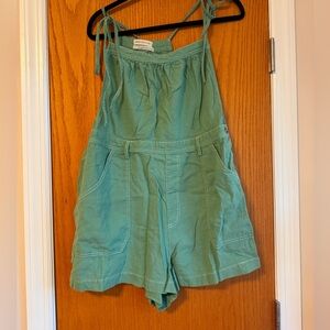 Urban outfitters - women’s romper